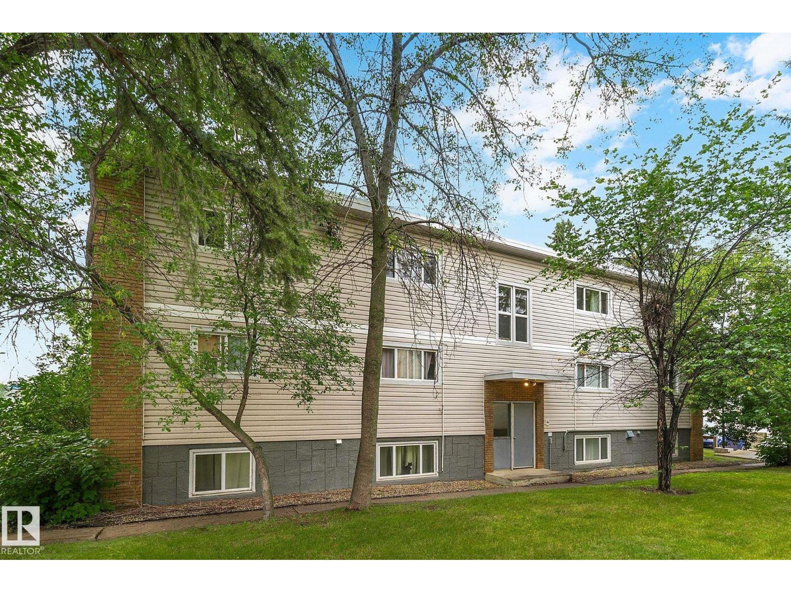 Photo 17 of 11 9630 82 Av Nw, Edmonton AB