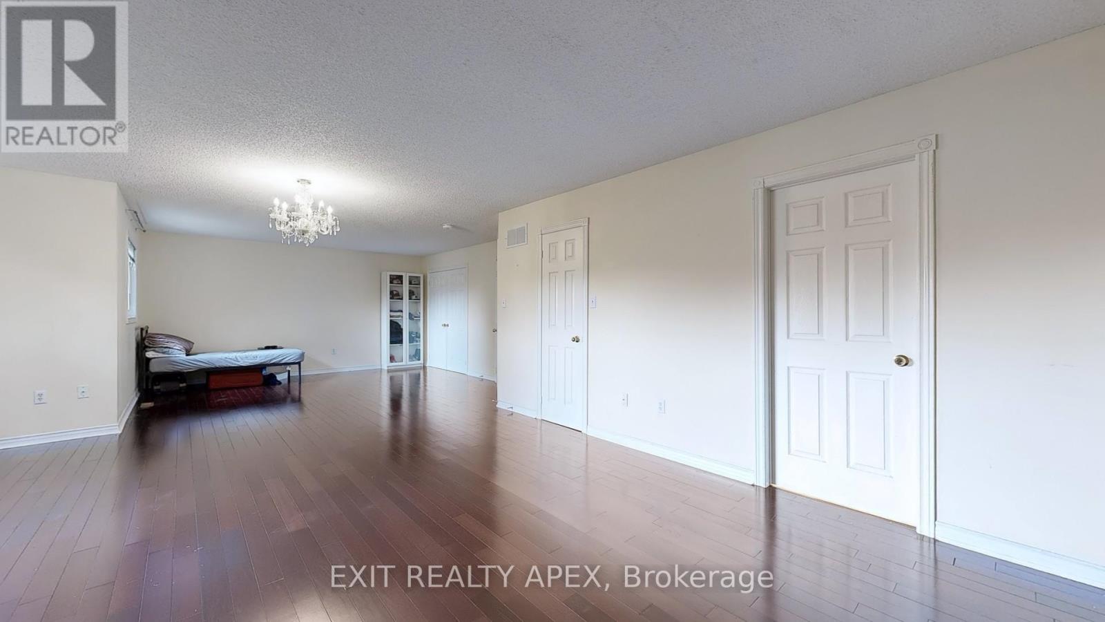 Photo 27 of 143 Veneto Dr Upper Drive, Vaughan ON