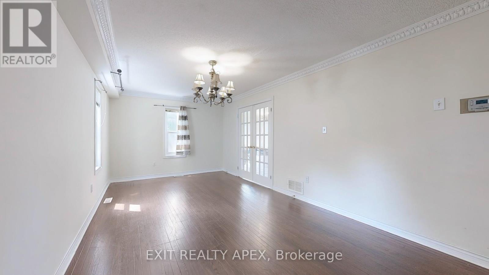 Photo 23 of 143 Veneto Dr Upper Drive, Vaughan ON