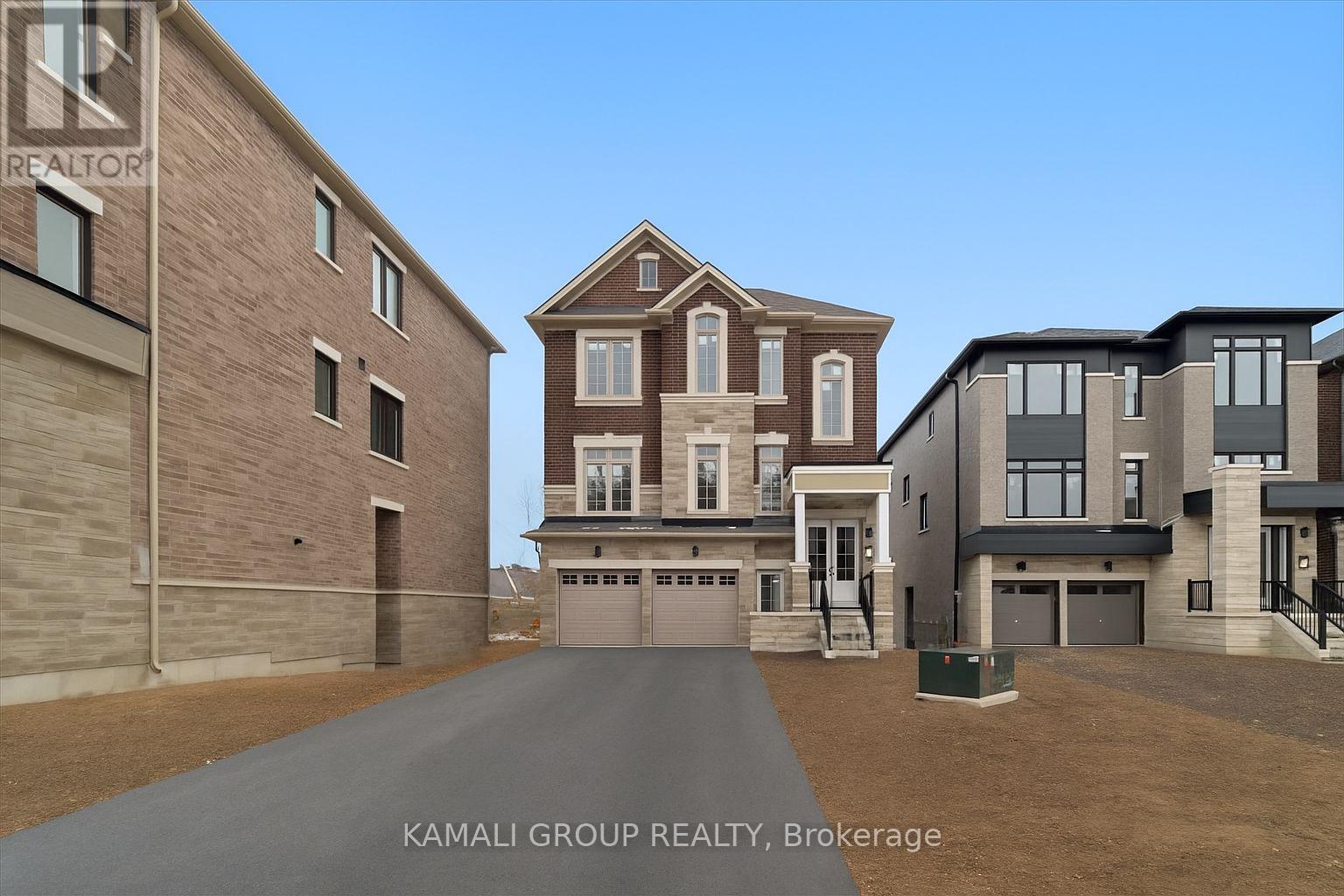 Photo 1 of 51 Ahchie Court, Vaughan ON