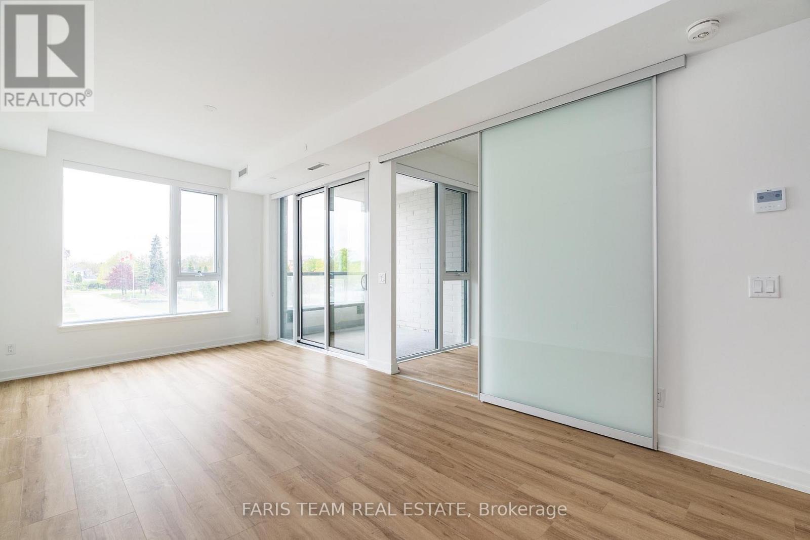 Photo 26 of 211 31 Huron Street, Collingwood ON