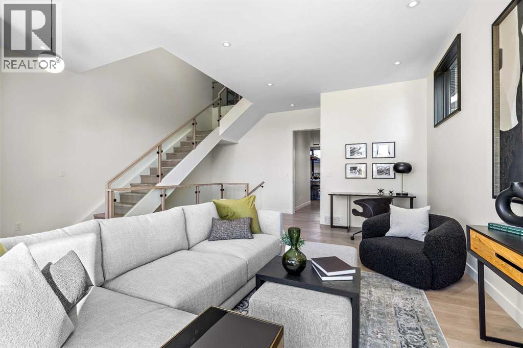 Photo 9 of 3 B Willow Crescent Sw, Calgary AB