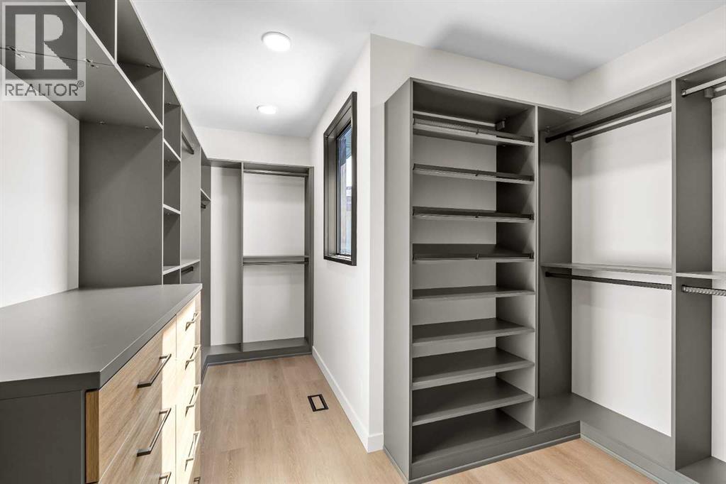 Photo 35 of 3 B Willow Crescent Sw, Calgary AB