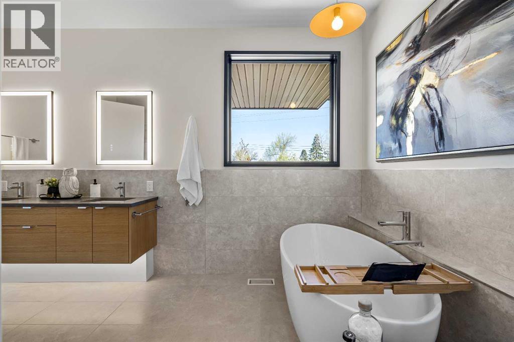 Photo 26 of 3 B Willow Crescent Sw, Calgary AB