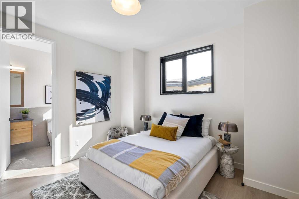 Photo 8 of 3 B Willow Crescent Sw, Calgary AB