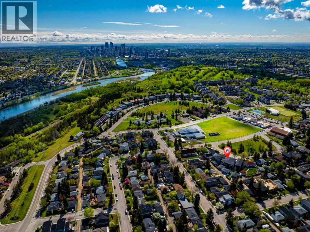 Photo 10 of 3 B Willow Crescent Sw, Calgary AB