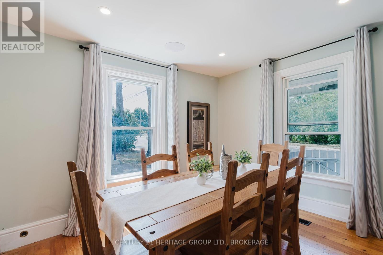 Photo 36 of 697 Montreal Street, Kingston ON