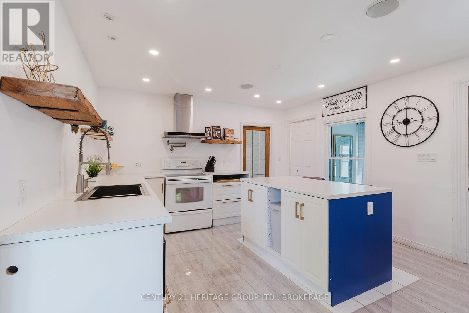 Photo 10 of 697 Montreal Street, Kingston ON