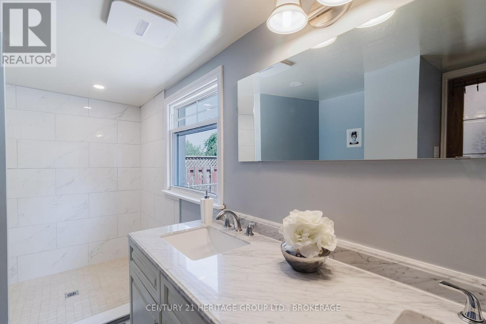 Photo 41 of 697 Montreal Street, Kingston ON