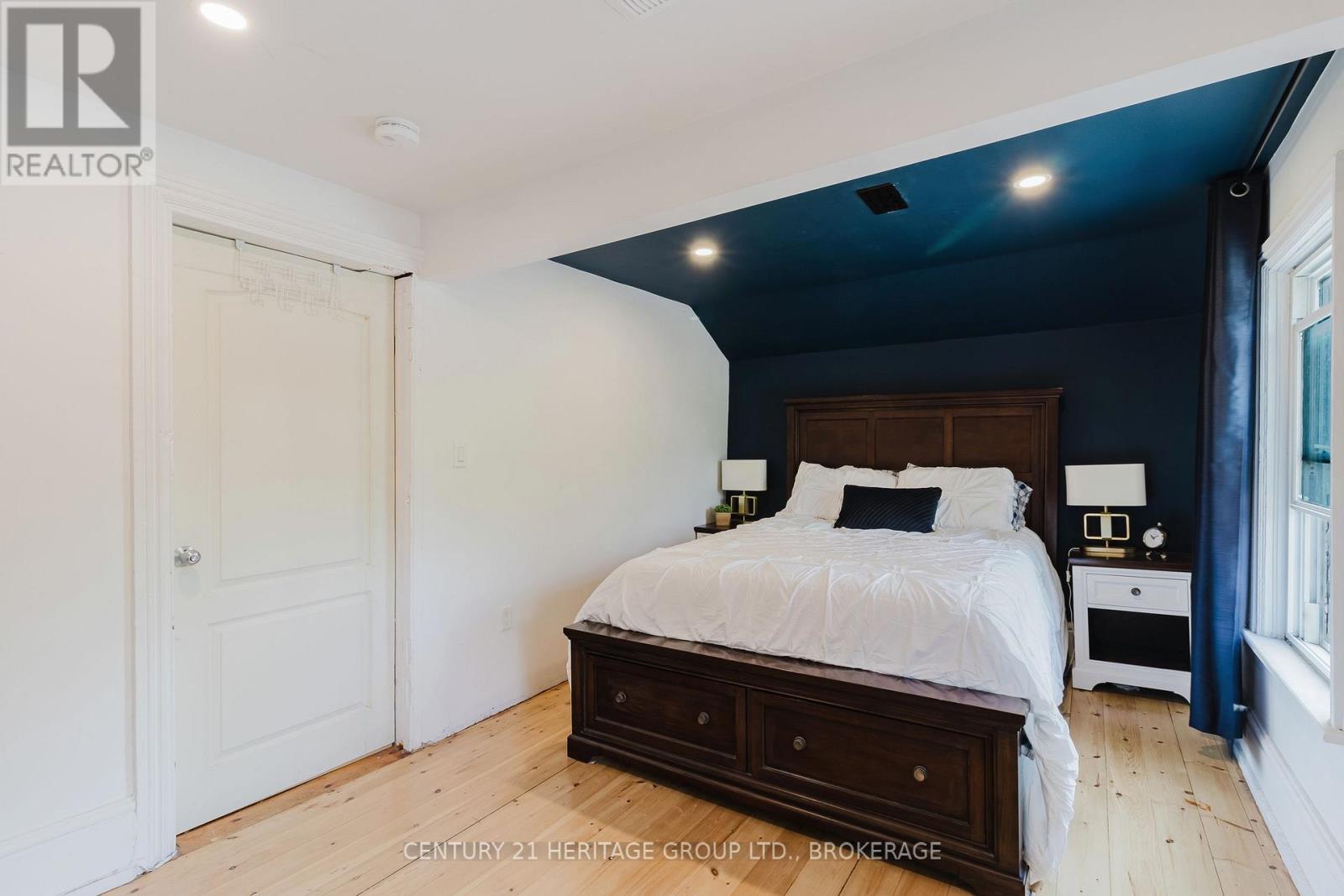 Photo 18 of 697 Montreal Street, Kingston ON