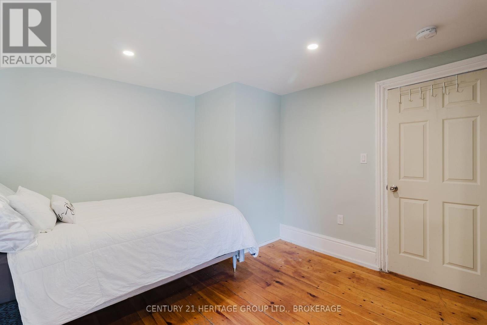 Photo 20 of 697 Montreal Street, Kingston ON