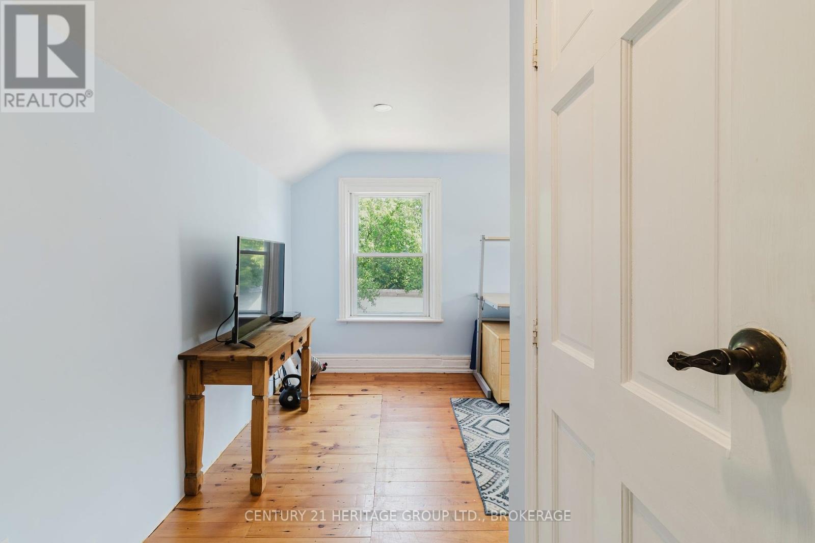 Photo 38 of 697 Montreal Street, Kingston ON
