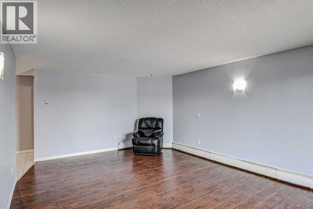 Single Family House for Sale in   A Street SW Richmond Calgary 