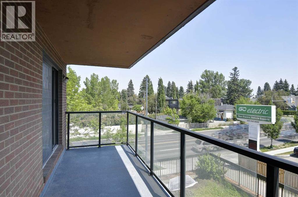 Single Family House for Sale in   A Street SW Richmond Calgary 