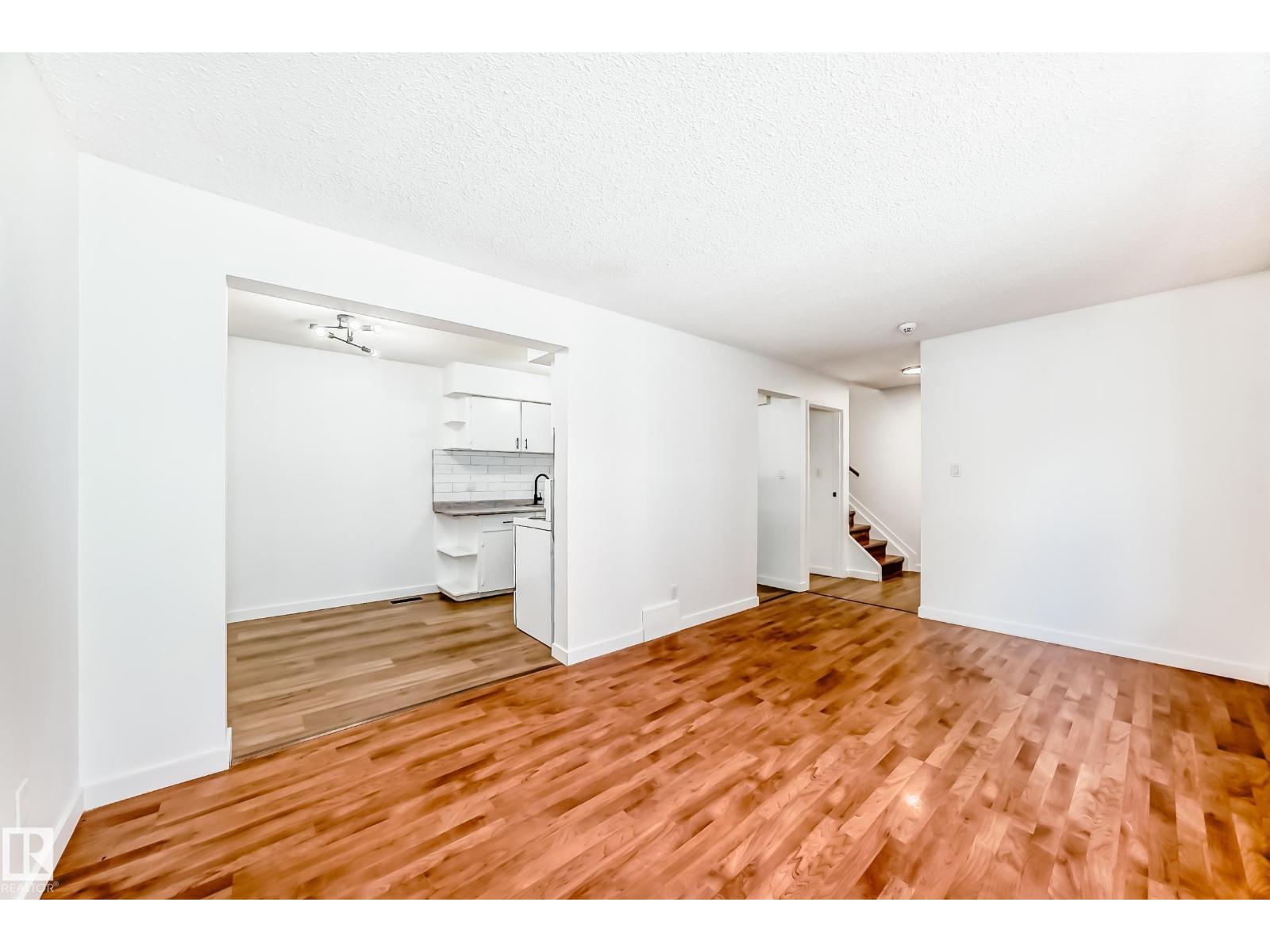 Photo 16 of 16 14225 82 St Nw, Edmonton AB