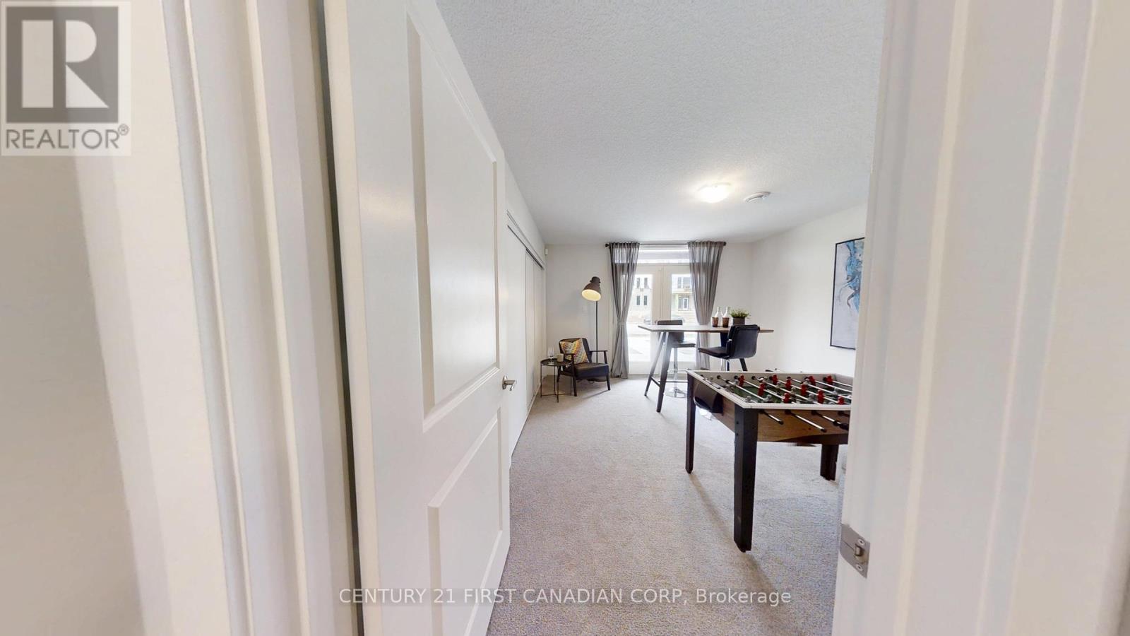 Photo 15 of 18 530 Gatestone Road, London South ON