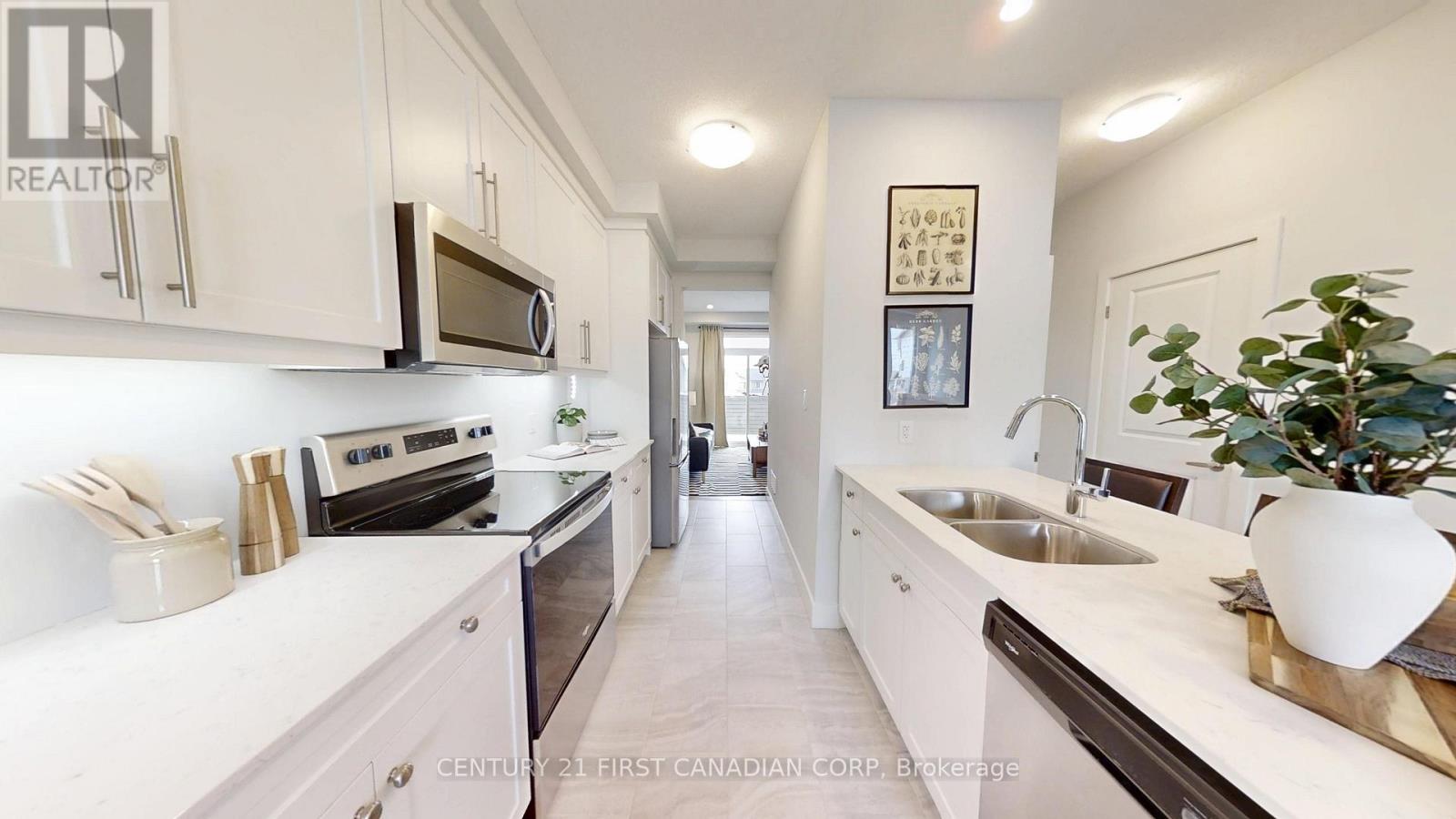 Photo 6 of 18 530 Gatestone Road, London South ON