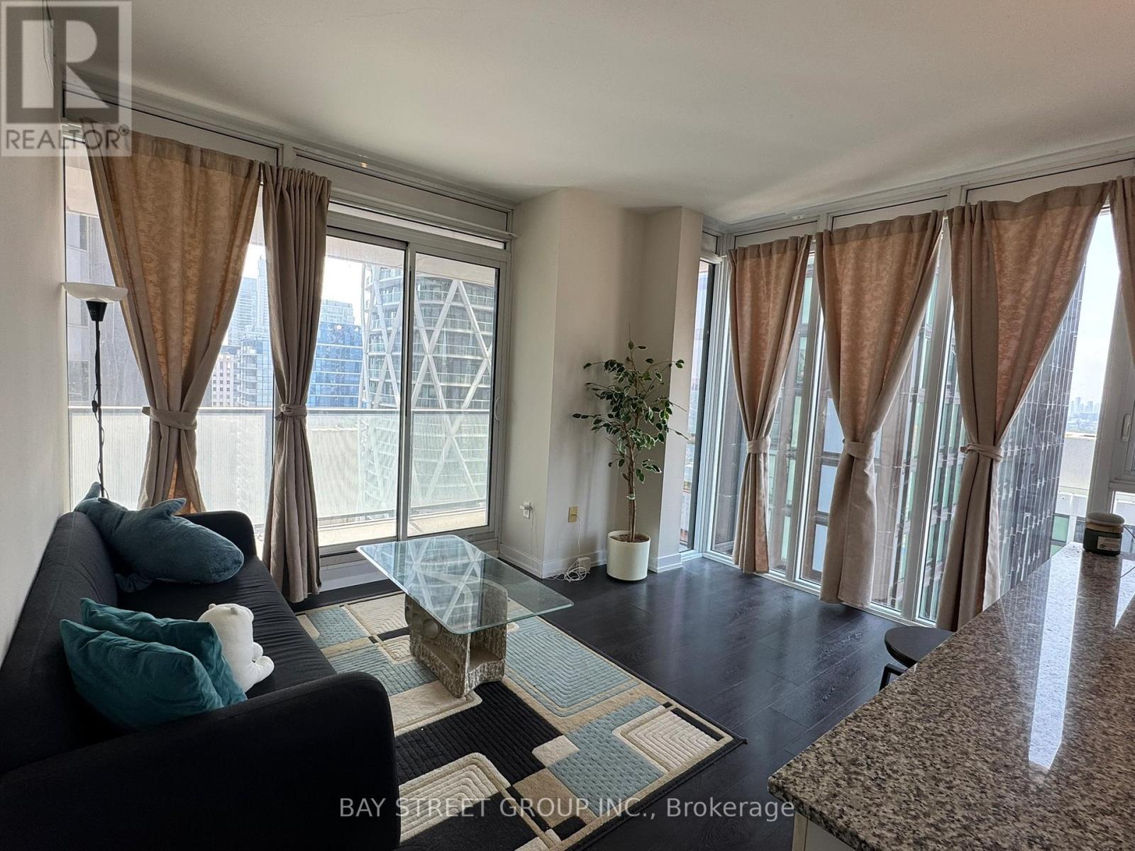Photo 7 of 2303 426 University Avenue, Toronto ON