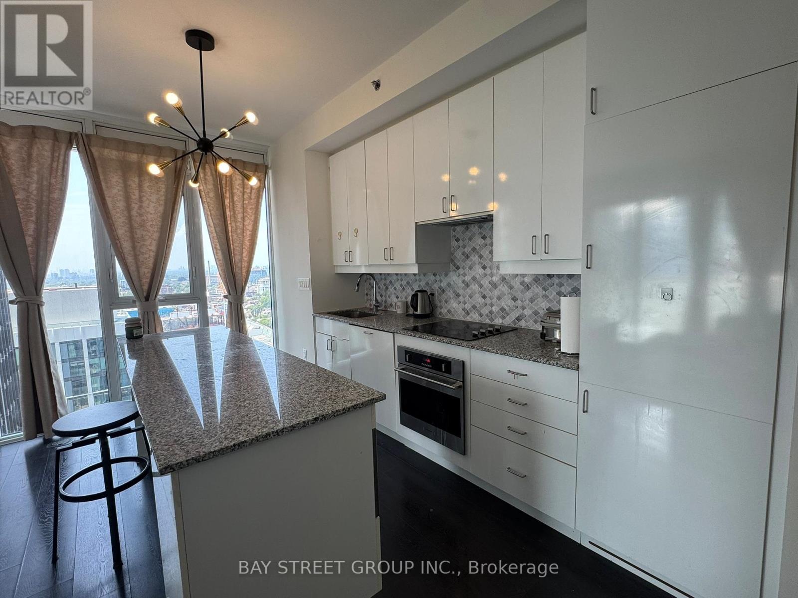 Photo 16 of 2303 426 University Avenue, Toronto ON