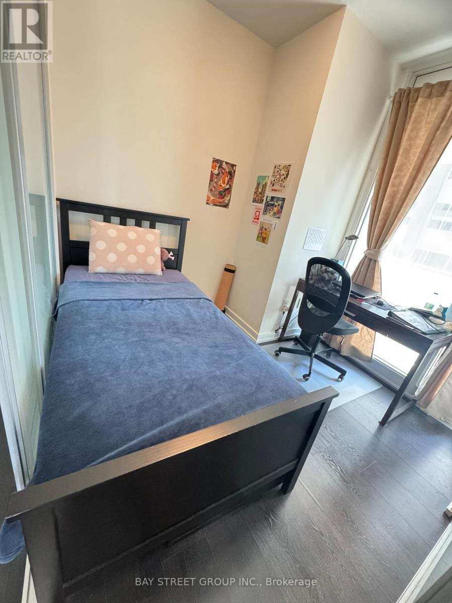Photo 12 of 2303 426 University Avenue, Toronto ON