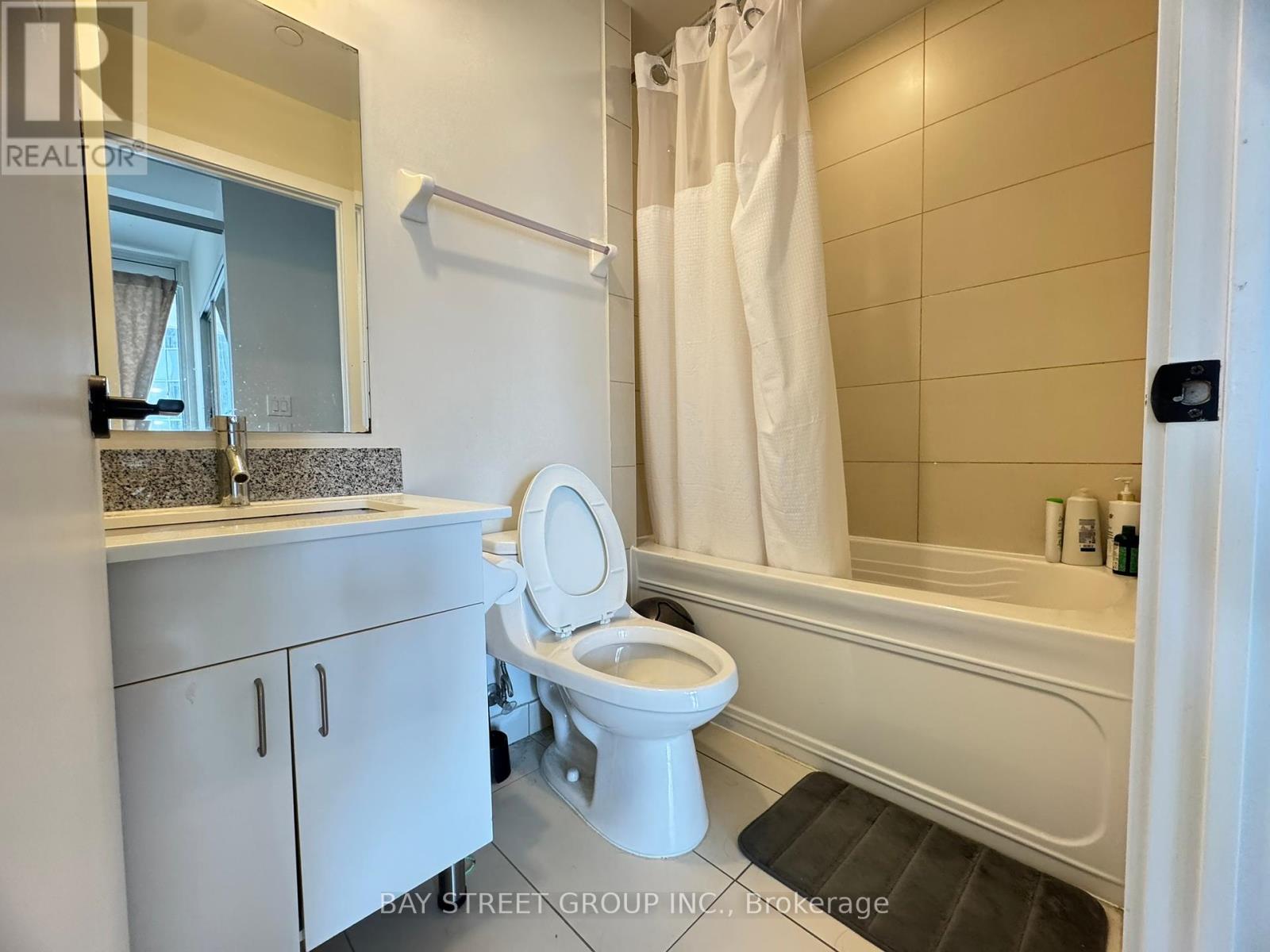 Photo 15 of 2303 426 University Avenue, Toronto ON