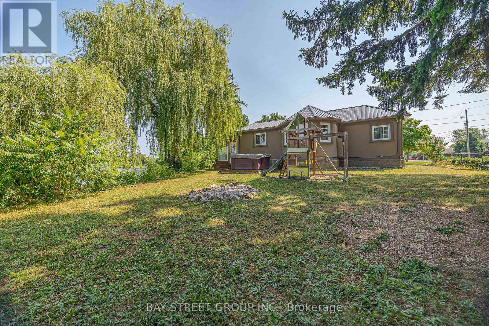 Photo 36 of 14 Marlatts Road, Thorold ON