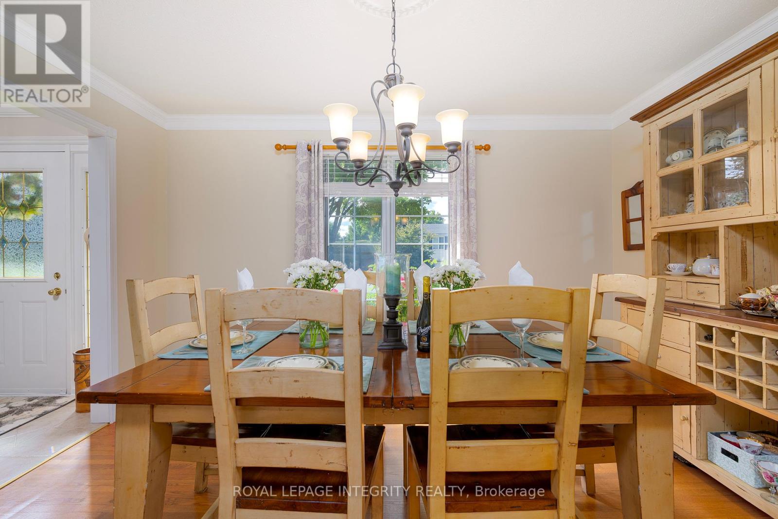 Photo 11 of 25 Higgins Road, Ottawa ON