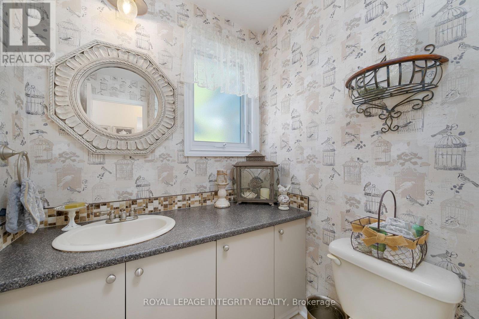 Photo 16 of 25 Higgins Road, Ottawa ON