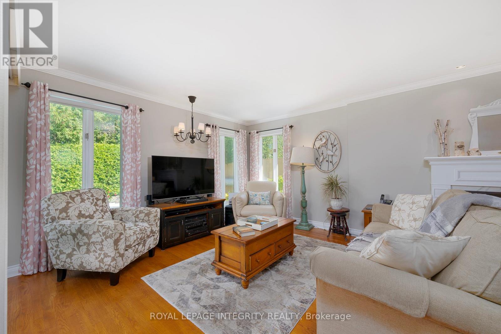Photo 19 of 25 Higgins Road, Ottawa ON
