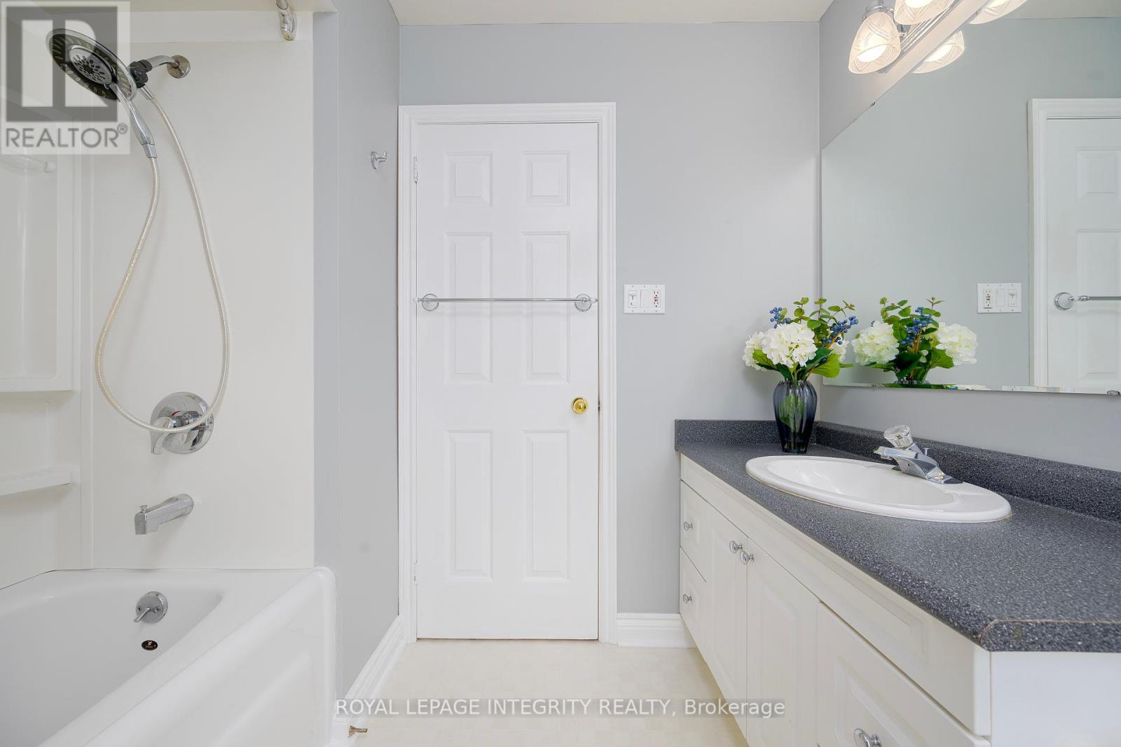 Photo 33 of 25 Higgins Road, Ottawa ON