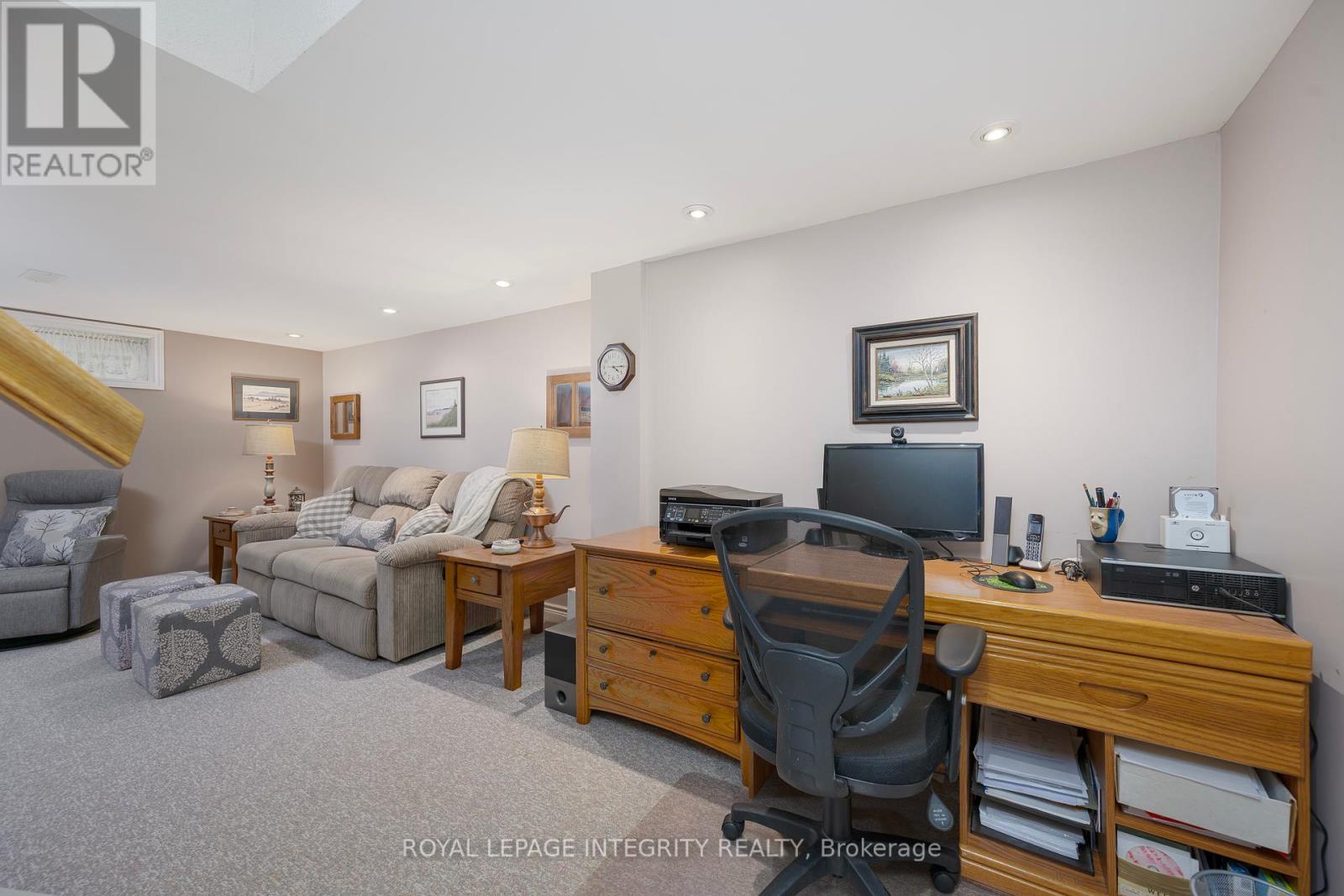 Photo 35 of 25 Higgins Road, Ottawa ON