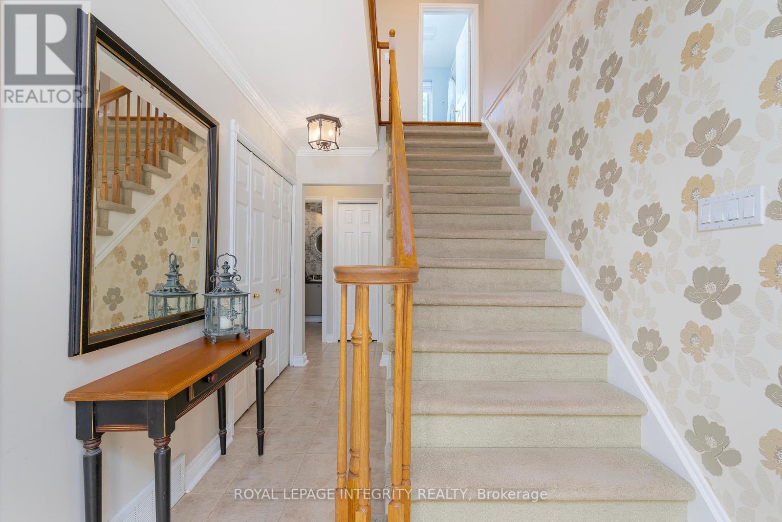 Photo 8 of 25 Higgins Road, Ottawa ON