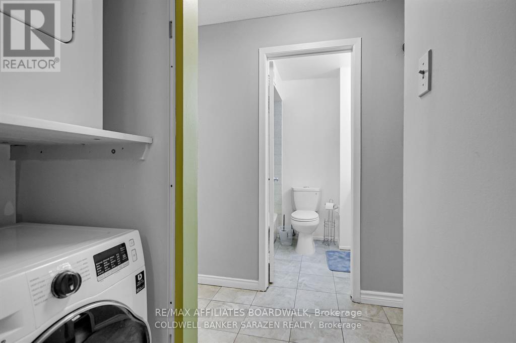 Photo 3 of 412 214 Viewmount Drive, Ottawa ON