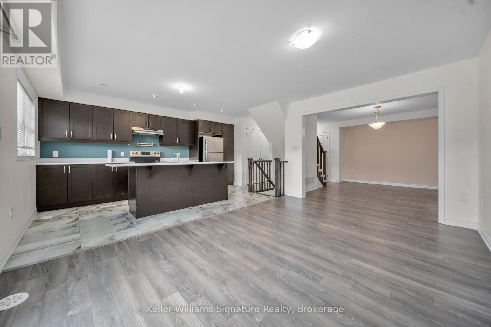 Photo 5 of 140 1000 Asleton Boulevard, Milton ON