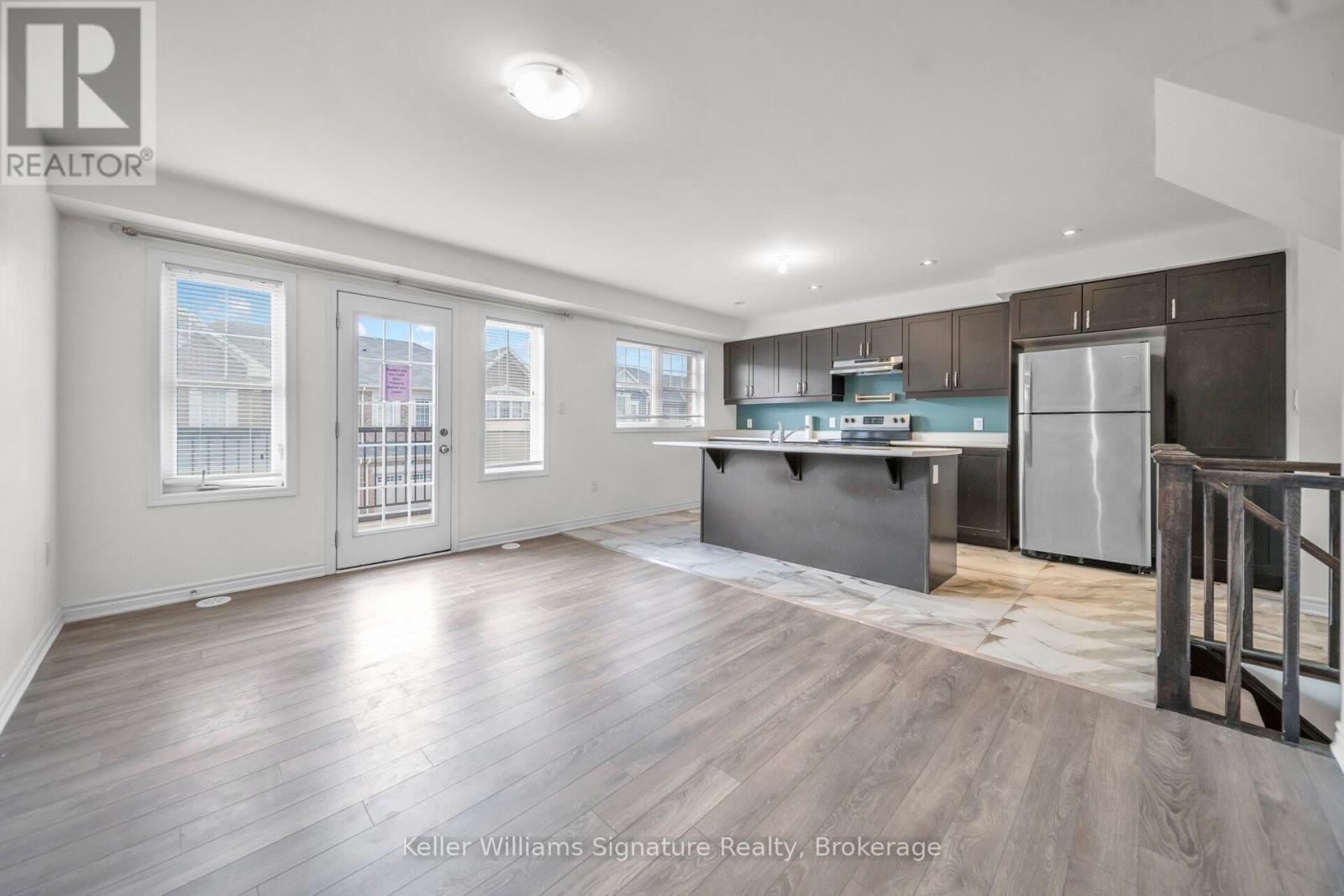 Photo 6 of 140 1000 Asleton Boulevard, Milton ON