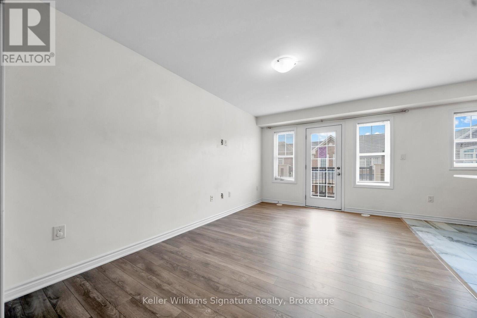 Photo 12 of 140 1000 Asleton Boulevard, Milton ON