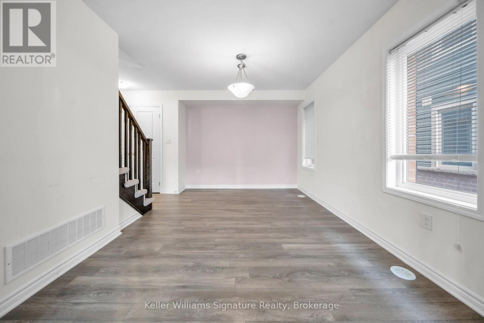 Photo 18 of 140 1000 Asleton Boulevard, Milton ON