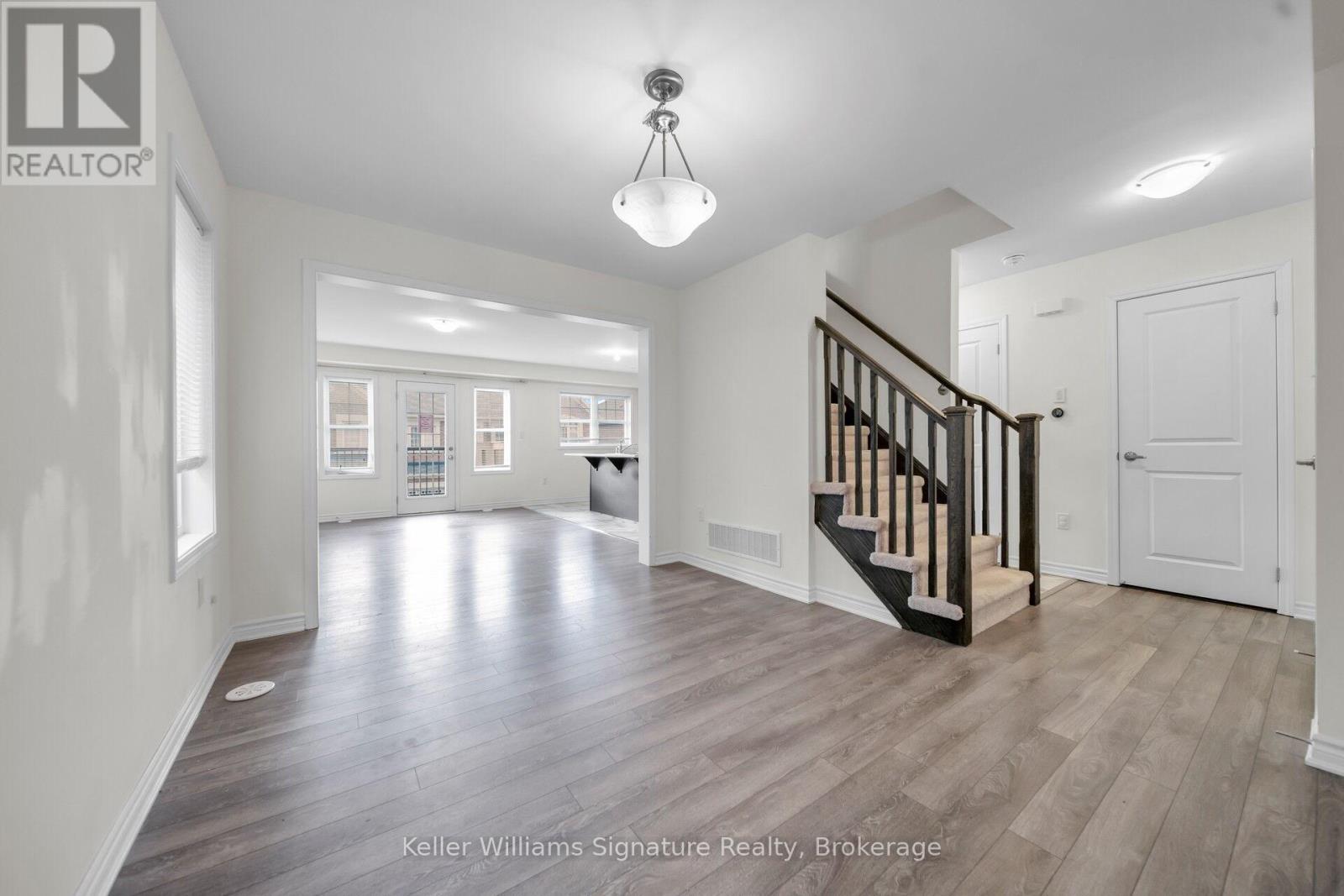 Photo 27 of 140 1000 Asleton Boulevard, Milton ON