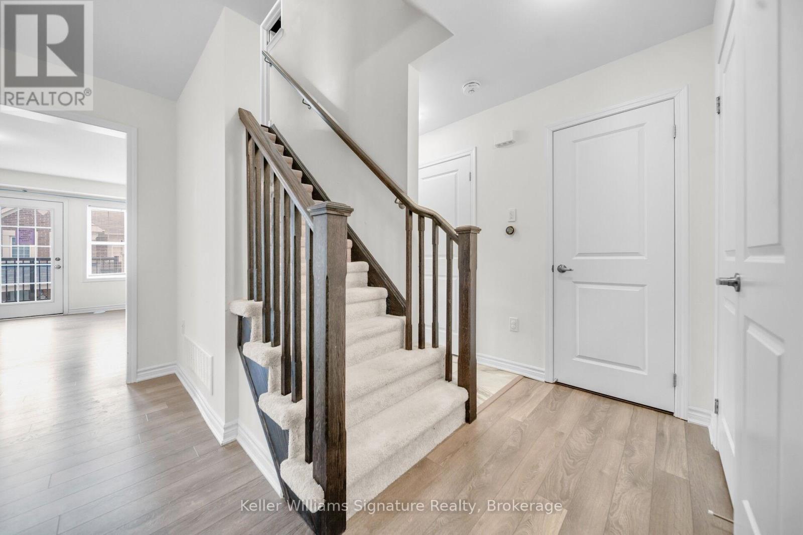 Photo 3 of 140 1000 Asleton Boulevard, Milton ON