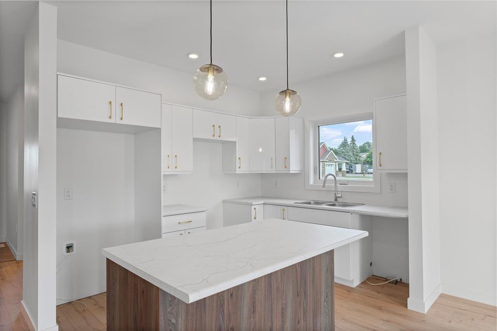 Photo 2 of 2 18 Rue Du Mi Ro Street, St Malo MB