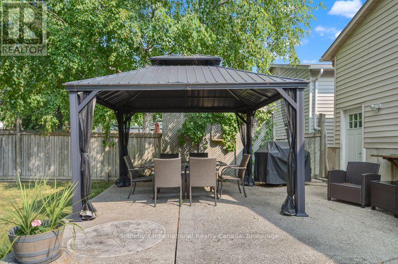 Photo 18 of 6 Longview Drive, Bradford West Gwillimbury ON