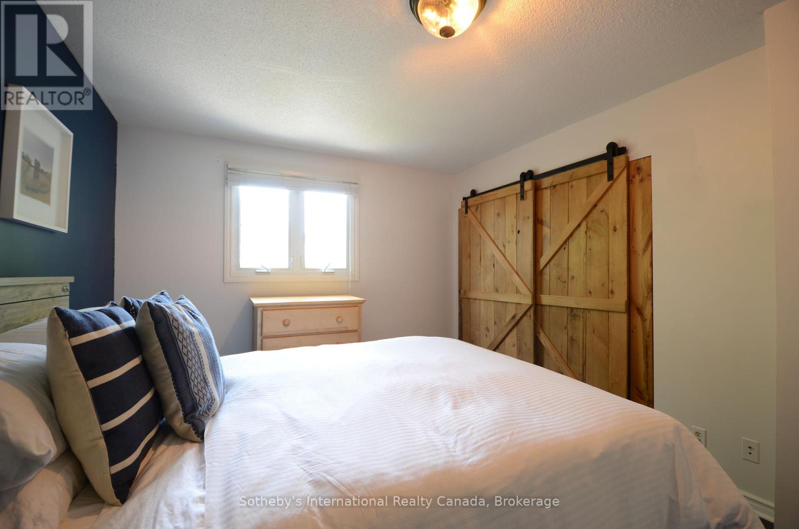 Photo 9 of 6 Longview Drive, Bradford West Gwillimbury ON