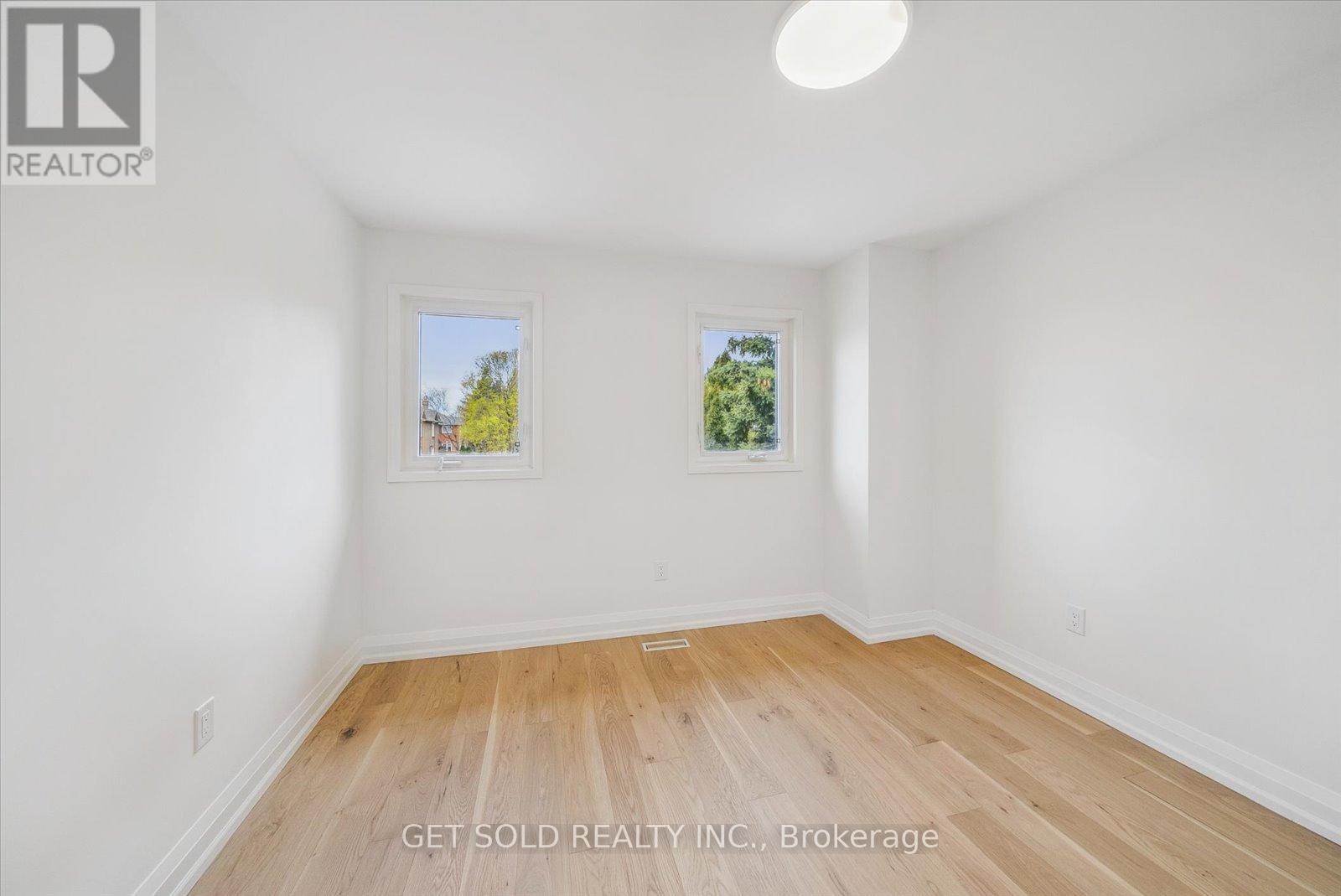 27 EDENBRIDGE DRIVE - 31