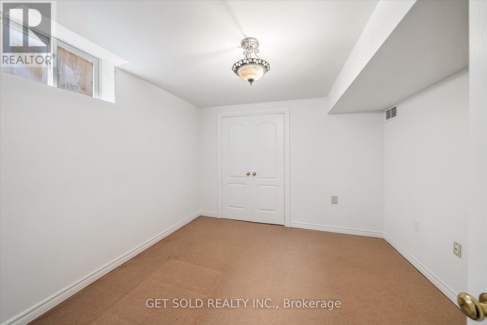 27 EDENBRIDGE DRIVE - 43