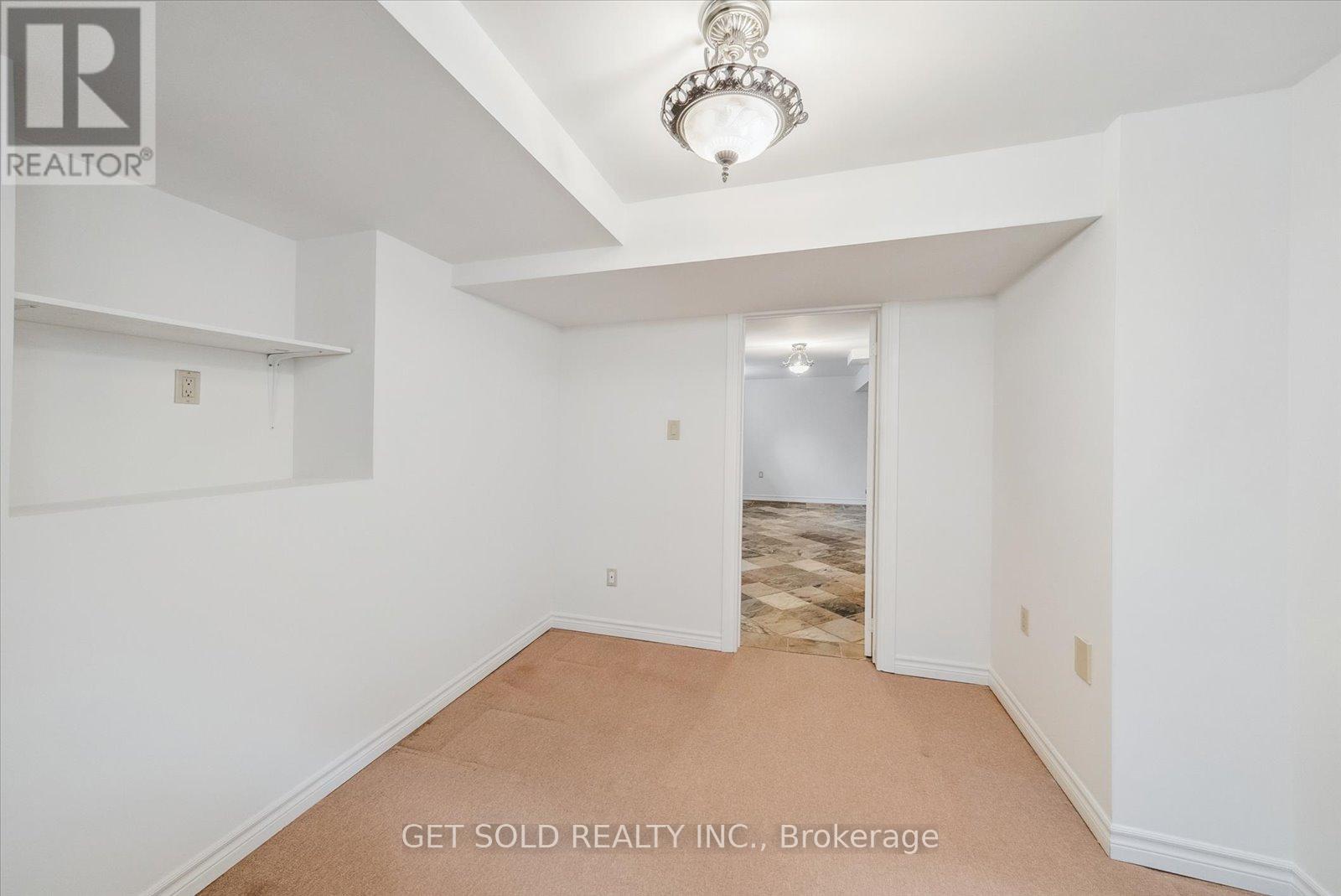 27 EDENBRIDGE DRIVE - 44