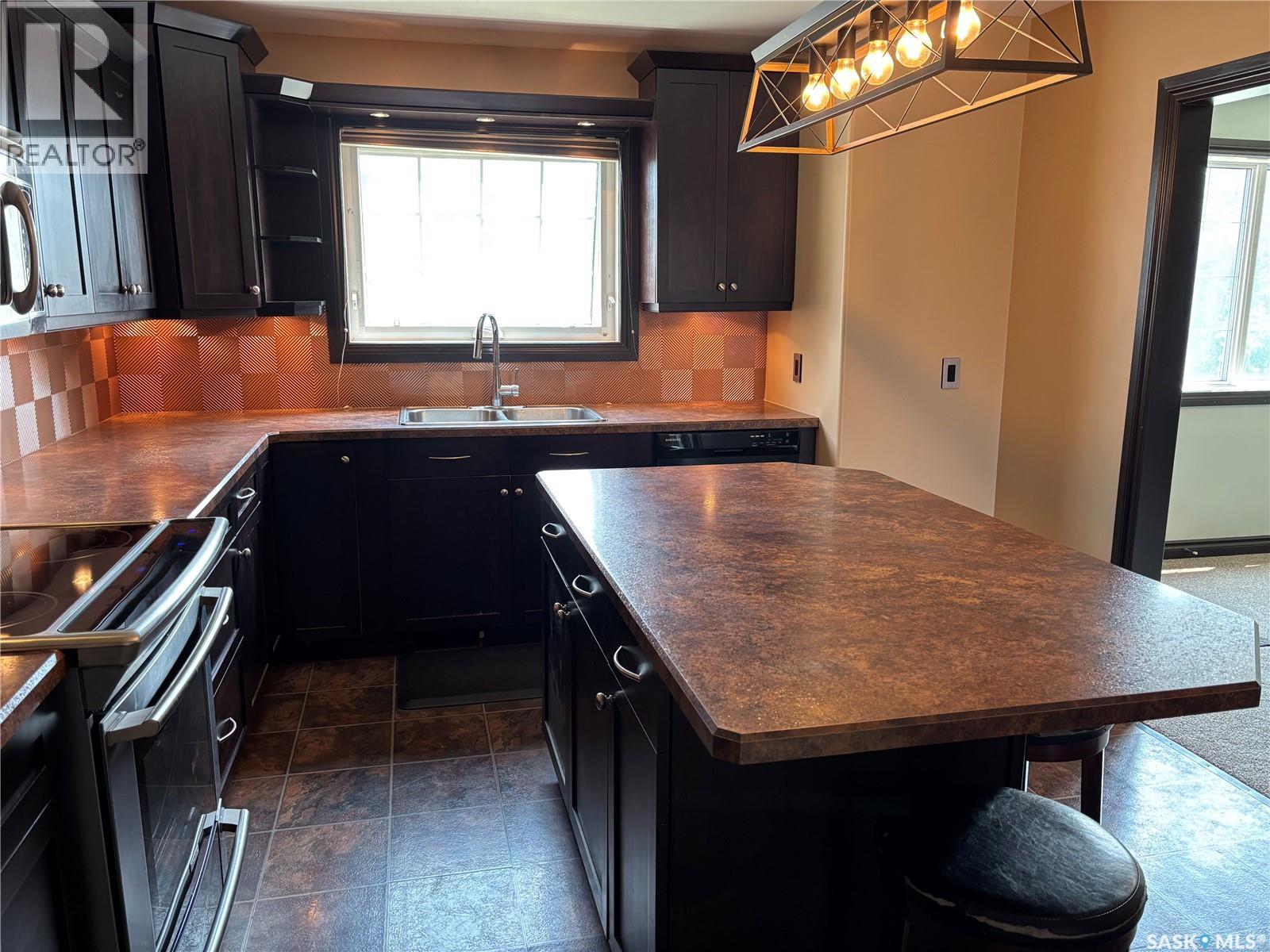 Photo 10 of 400 Toronto Street, Regina SK