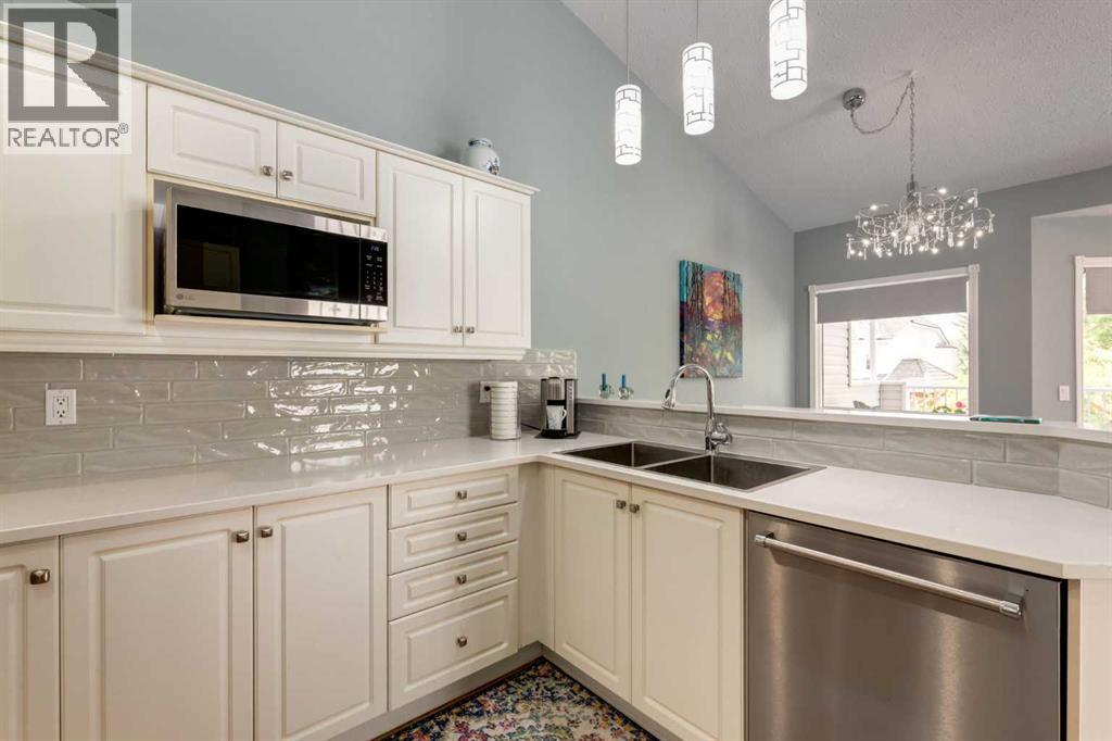 Single Family House 4 Level for Sale in   Silver Springs Road NW Silver Springs Calgary 