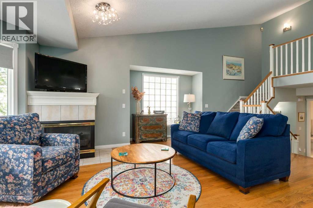 Single Family House 4 Level for Sale in   Silver Springs Road NW Silver Springs Calgary 