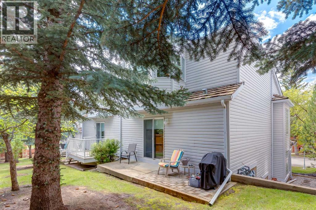 Single Family House 4 Level for Sale in   Silver Springs Road NW Silver Springs Calgary 