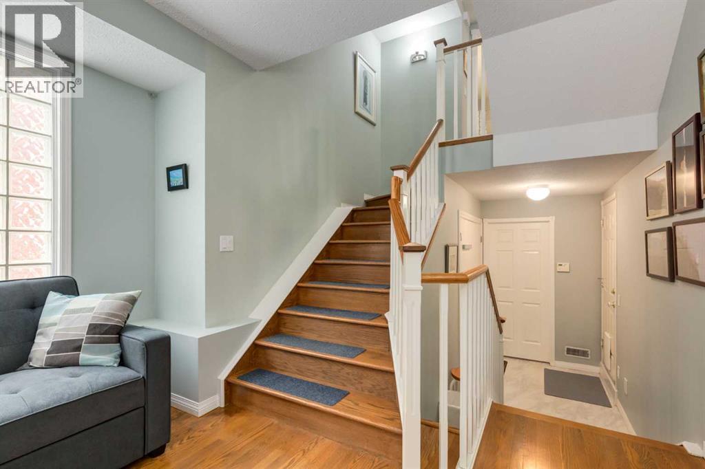 Single Family House 4 Level for Sale in   Silver Springs Road NW Silver Springs Calgary 